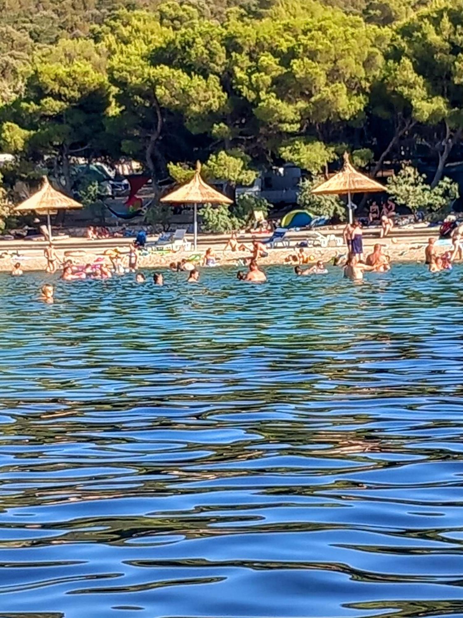 Apartmani Frkic Tisno Exterior foto